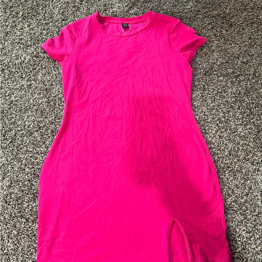 SHEIN Pink Fitted Short Sleeve T-Shirt